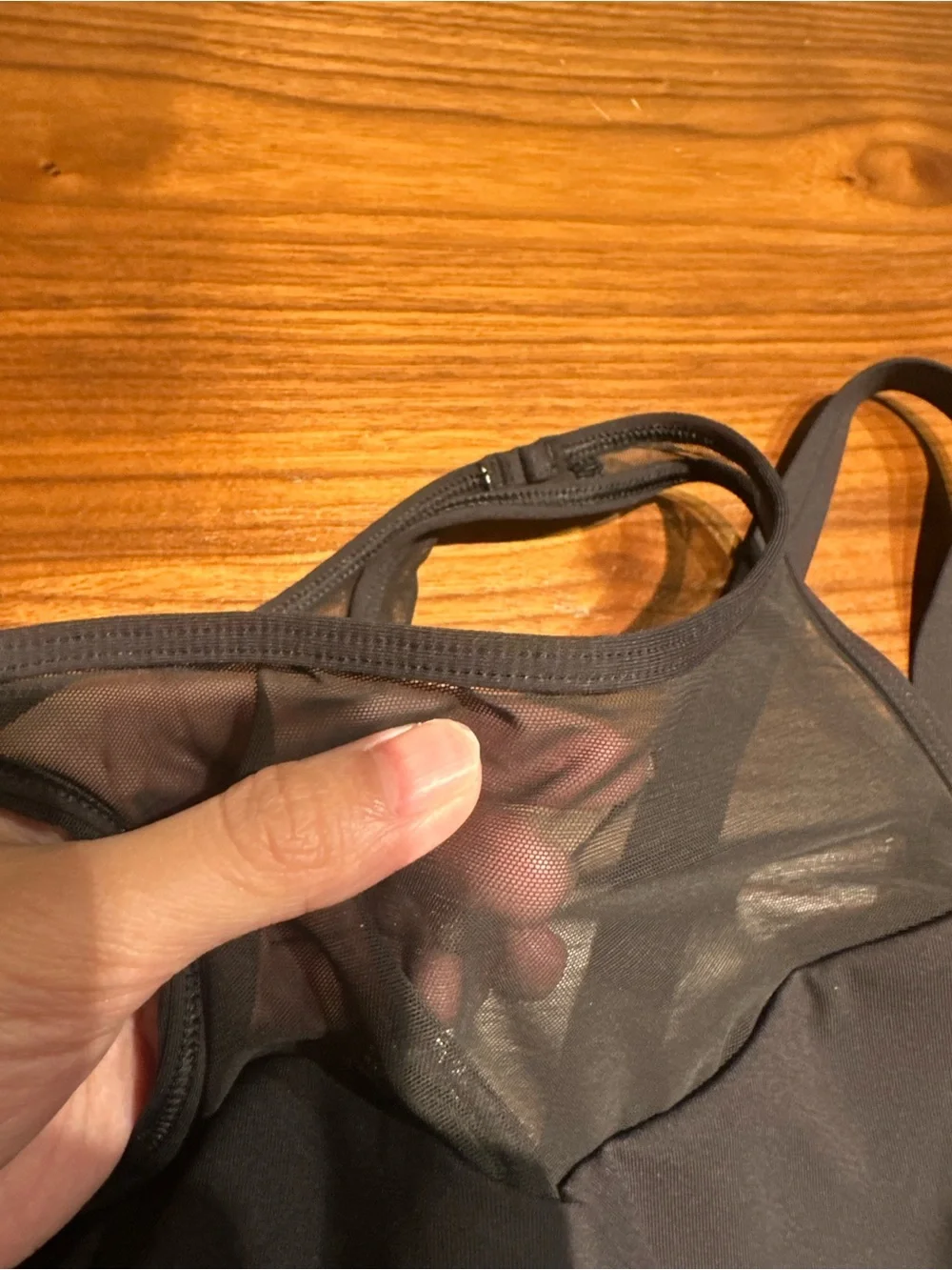 Lululemon black strappy mesh sports bra/top size 8 good condition